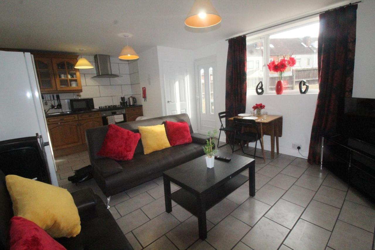 Dinnington House Dinnington By Smart Corporate Stays Esterno foto
