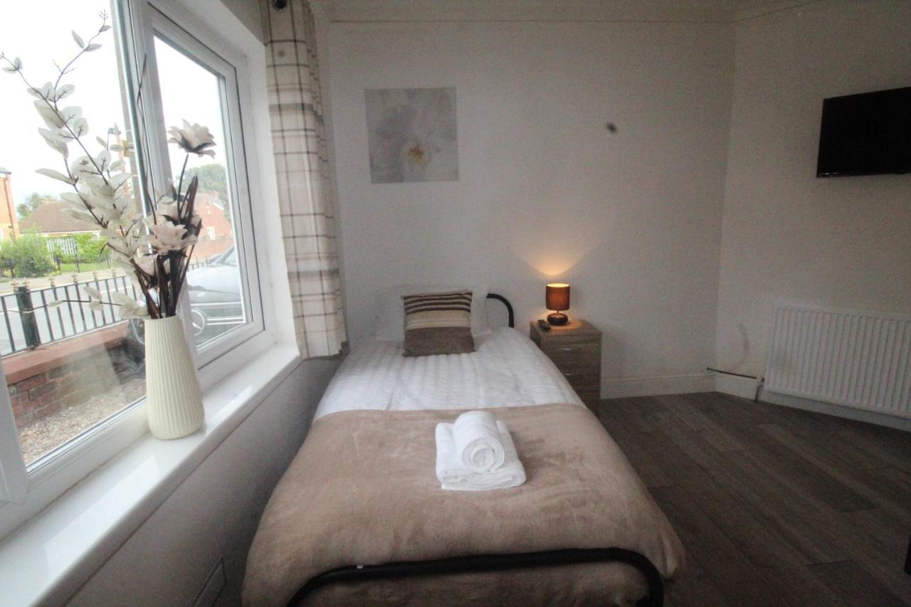 Dinnington House Dinnington By Smart Corporate Stays Esterno foto